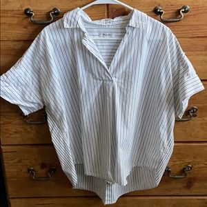 Madewell button back shirt sleeve